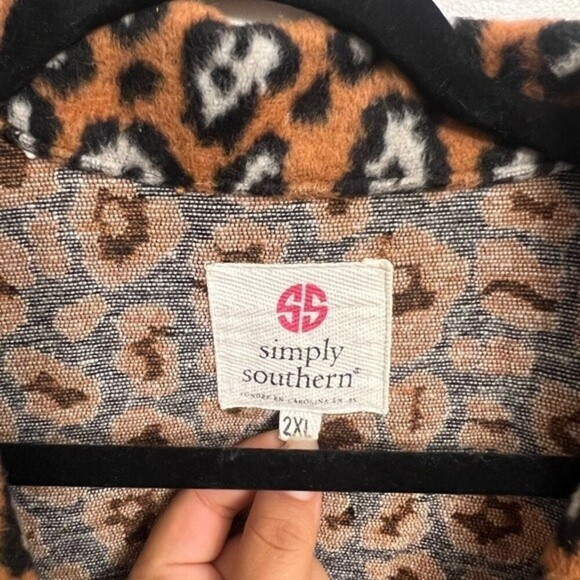 Simply Southern Shacket Leopard Print - Picture 3 of 5